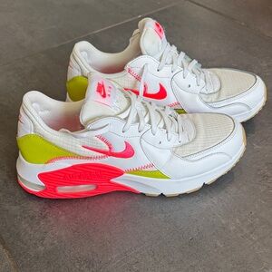 Nike women’s  White and Neon Pink Sneakers Sz 10